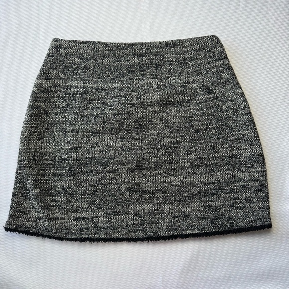 NWT Zara Black and Gray Tweed Mini Skirt with gold buttons size S - Picture 13 of 13